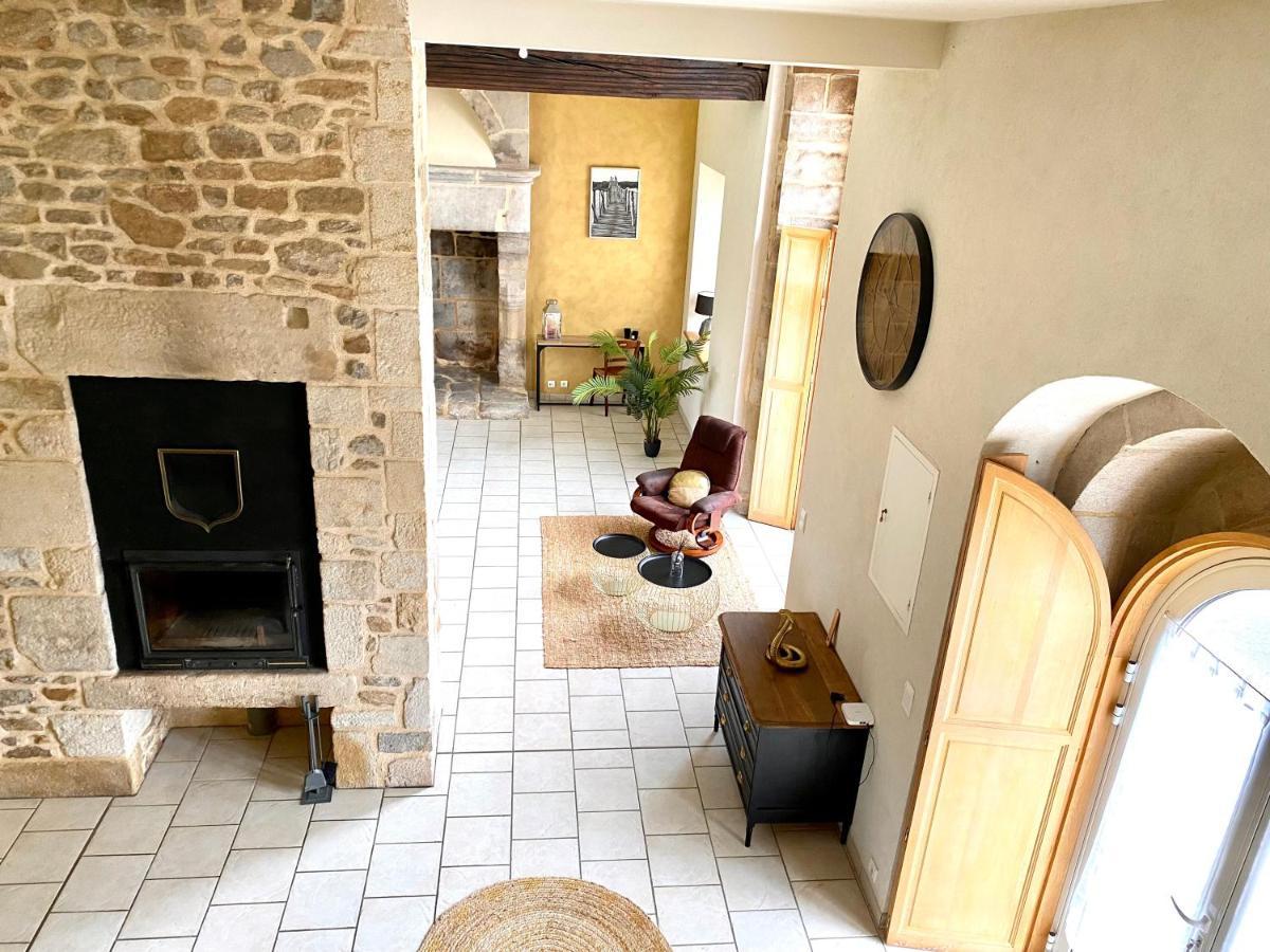 Tour Des Alleux - Maison De Maitre Pour 6 Hébergement de vacances